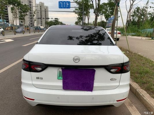 Weima E5 प्योर इलेक्ट्रिक व्हीकल मल्टीकलर 170km/h न्यू एनर्जी इलेक्ट्रिक कार