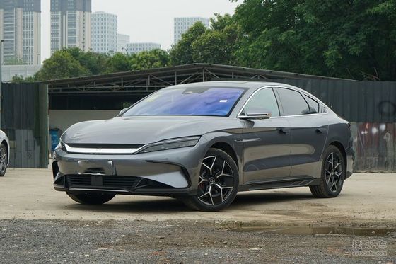 BYD हान उच्च प्रदर्शन वाली इलेक्ट्रिक कारें