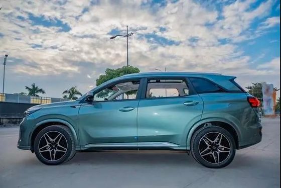 डोंगफेंग मिड साइज इलेक्ट्रिक एसयूवी