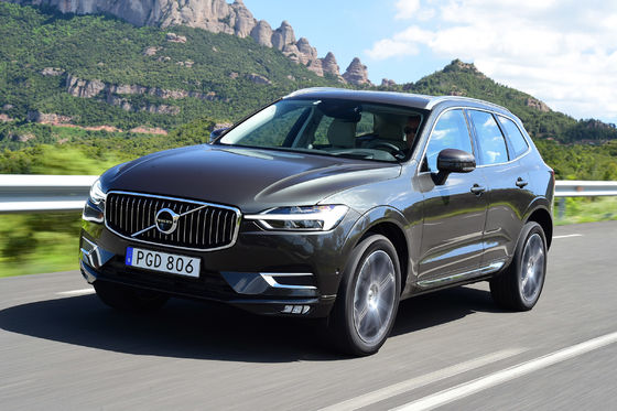 4 पहियों वाली मध्यम इलेक्ट्रिक कारें 4WD 180Km/H मैक्स पावर 184KW Volvo XC60 B5