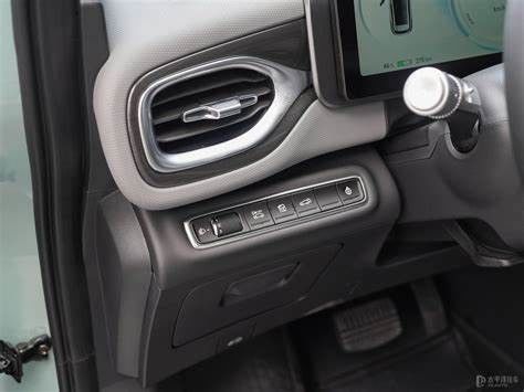 बाएं हाथ की AION V इलेक्ट्रिक कार 500km रेंज 5 सीटर SUV कार व्यस्क किशोर के लिए