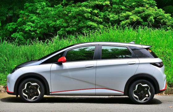 BYD डॉल्फिन 2022 शुद्ध इलेक्ट्रिक कार 5 दरवाजे 150km/H 2700mm व्हीलबेस