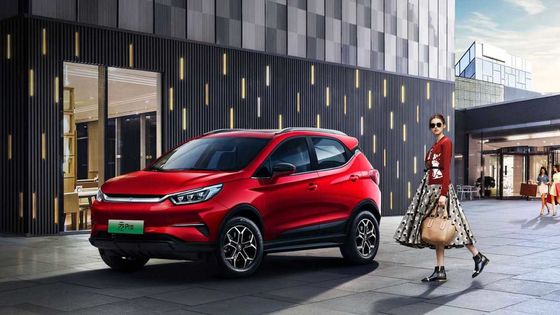 301 किमी लक्ज़री इलेक्ट्रिक एसयूवी