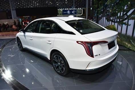 431 किमी इलेक्ट्रिक कार सेडान हाई स्पीड होंगकी ई क्यूएम 5 प्लस 160 किमी / एच मैक्स स्पीड