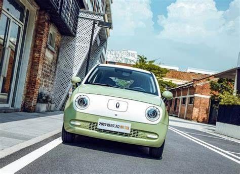 लेडी के लिए 351KM इलेक्ट्रिक मिनी EV कार यूलर ब्लैक कैट नई ऊर्जा वाहन 102 किमी / घंटा