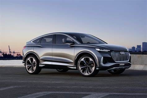 160km/h बड़े इलेक्ट्रिक वाहन Audi Q4 E-Tron 5 सीट 5 डोर इलेक्ट्रिक कार