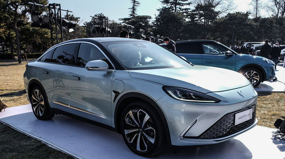 ARCFOX S छोटी इलेक्ट्रिक SUV कार 500km रेंज FWD लेफ्ट हैंड स्टीयरिंग कार