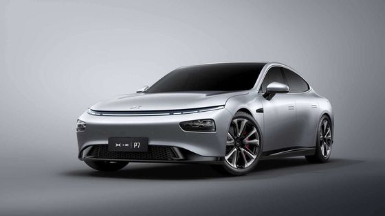 Xiaopeng P7 4 व्हील इलेक्ट्रिक वाहन 480km इलेक्ट्रिक एडल्ट कार CCC प्रमाणित