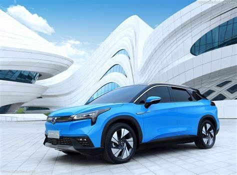 110km/H GAC AION इलेक्ट्रिक कार 5 दरवाजे 5 सीटर सेडान कार लिथियम आयन बैटरी