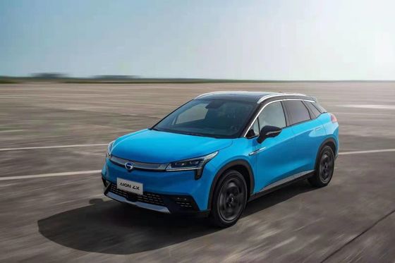 110km/H GAC AION इलेक्ट्रिक कार 5 दरवाजे 5 सीटर सेडान कार लिथियम आयन बैटरी