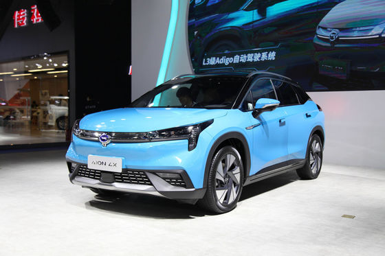 110km/H GAC AION इलेक्ट्रिक कार 5 दरवाजे 5 सीटर सेडान कार लिथियम आयन बैटरी