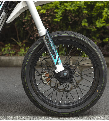 वयस्कों के लिए 72V 150A 3000W फैट टायर इलेक्ट्रिक मोटरसाइकिल शक्तिशाली इलेक्ट्रिक डर्ट बाइक