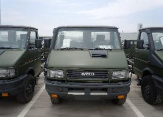 IVECO NJ2045SAAG डीजल सेकेंड हैंड ऑफ रोड वाहन चेसिस कैब 500 किमी रेंज