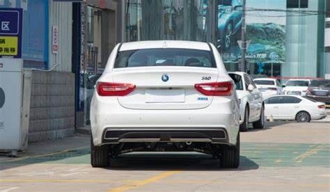 रेंज 415 किमी ईसीओ फ्रेंडली इलेक्ट्रिक कार डोंगफेंग फेंगशिंग एस60 180 किमी/घंटा