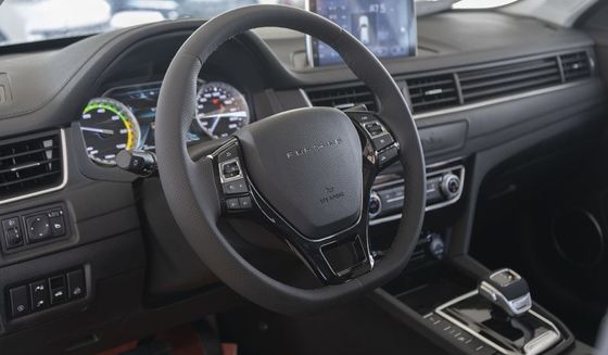 डोंगफेंग फोर्थिंग प्योर इलेक्ट्रिक कार PHEV न्यू एनर्जी फैमिली EV कार 150km/H