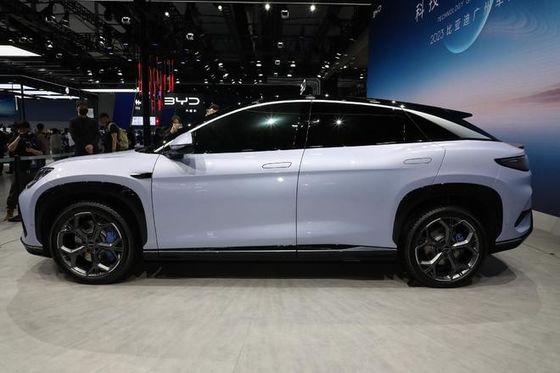 सुंदर शुद्ध इलेक्ट्रिक BYD सी लियोन 07 ईवी कार ब्लेड बैटरी के साथ नई ऊर्जा वाहन