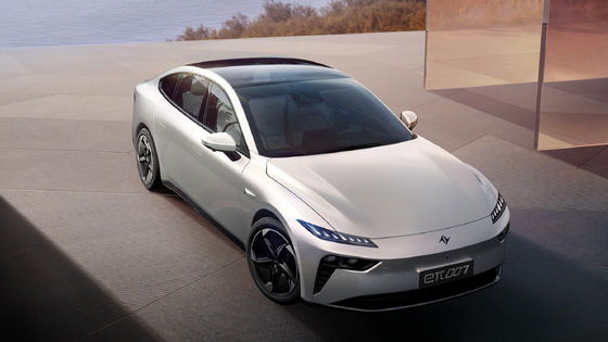 डोंगफेंग Eπ 007 1200 किमी रेंज के साथ और कैंची दरवाजा अधिकतम गति 165 किमी / घंटा 5doors