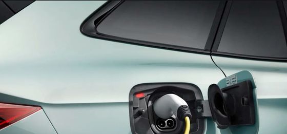 स्कोडा Enyaq iv80 82kWh बैटरी एकल मोटर,पीछे की पहिया ड्राइव इलेक्ट्रिक कार पर पर्याप्त आरामदायक सवारी और सराहनीय रूप से तेज़