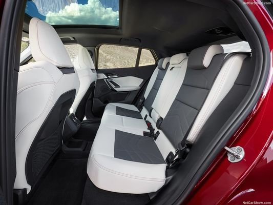 गर्म बिक्री लंबी दूरी इलेक्ट्रिक कार 2024 के लिए बीएमडब्ल्यू IX2 449Km हाई स्पीड ऑटो नई ऊर्जा कार