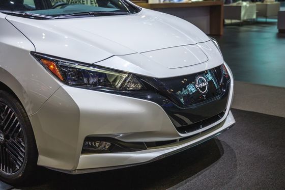 2024 निसान लीफ एस हेचबैक नई ऊर्जा कारों पर स्थानीय यात्रा के लिए 180 मील की दूरी के साथ गैसोलीन मुक्त