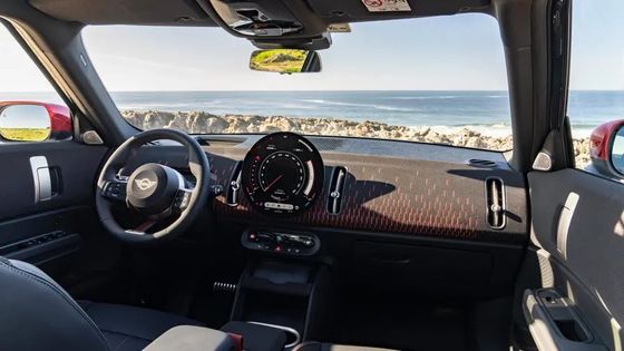 2024 शुद्ध इलेक्ट्रिक कार मिनी कूपर कंट्रीमैन ई परिवार एसयूवी बॉक्स आकार के साथ 462 किमी रेंज 150 किमी मोटर शक्ति के साथ