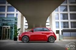 2024 FIAT 500e FWD मिनी इलेक्ट्रिक कार 42kwh बैटरी 94mph शीर्ष गति के साथ