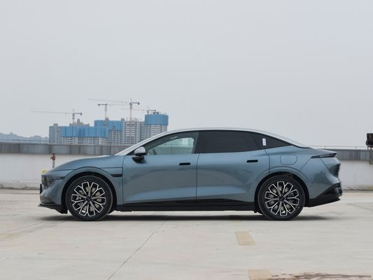 2024 Zeekr 007 इलेक्ट्रिक कार हाई स्पीड न्यू एनर्जी वाहन 770 किमी रेंज