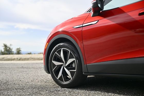 201 पी.एस.एस. हॉर्स पावर आरडब्ल्यूडी 290 मील तक ईपीए रेंज 2024 वोक्सवैगन आईडी4 शुद्ध इलेक्ट्रिक कारों पर