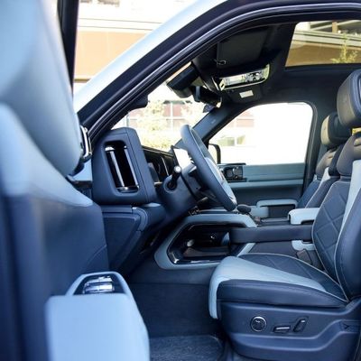 नई इलेक्ट्रिक फोर व्हील ड्राइव पीएचईवी बीड फॉर्मूला तेंदुए 5 505 किलोवाट की अधिकतम शक्ति और 760 एनएम का अधिकतम टॉर्क के साथ।