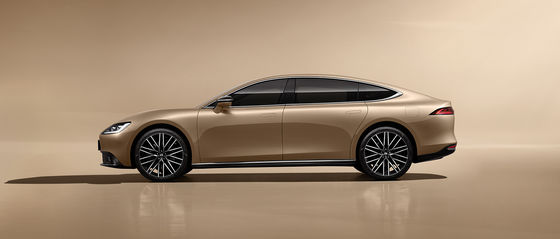 2024 शुद्ध इलेक्ट्रिक वाहन युआनहंग Y6 सेडान 660 किमी रेंज के साथ