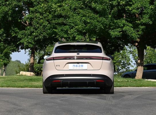 पर्याप्त रंगों के साथ स्टॉक में नई ऊर्जा वाहन 2024 Nio ET5T वीलाई इलेक्ट्रिक वाहन 75kwh 200km/h हाई स्पीड कार