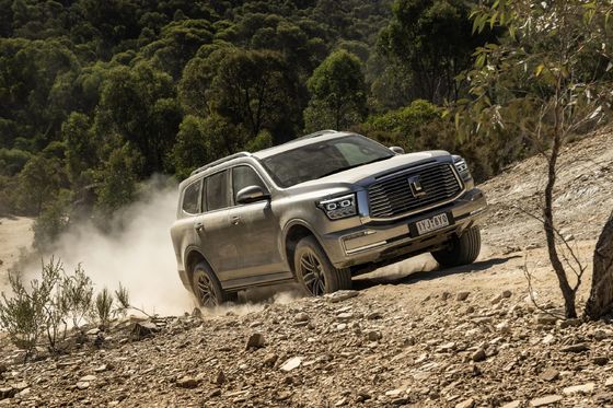 नई ऊर्जा कार 2023 TANK 500 PHEV AWD ड्राइवट्रेन 180 किमी/घंटा की शीर्ष गति 6.9 सेकंड 0-100 त्वरण के साथ