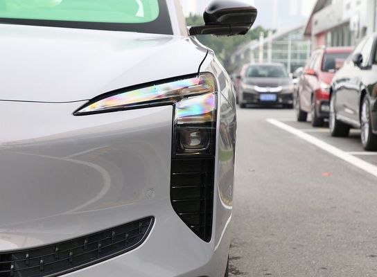 शुद्ध इलेक्ट्रिक वाहन चीन प्रसिद्ध ब्रांड Hongqi EH7 2024 600 किमी प्रो 600 किमी लंबी रेंज के साथ और 4 दरवाजे/5 सीटों वाला सेडान