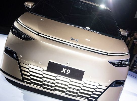 थोक इलेक्ट्रिक कार प्रयुक्त नई कारें XPENG X9 2024 Big Mpv 4dw 5door 7seat Xiaopeng X9 Big Suv ऊर्जा वाहन
