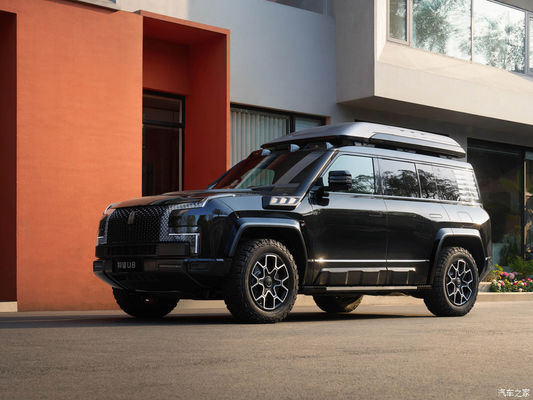 पूर्व बिक्री 2024 बीजिंग ऑटो शो BYD यांगवांग U8 2024 लक्जरी ऑफ रोड वाहन 1197hp 4मोटर 4wd इलेक्ट्रिक कार Byd U8 हाइब्रिड