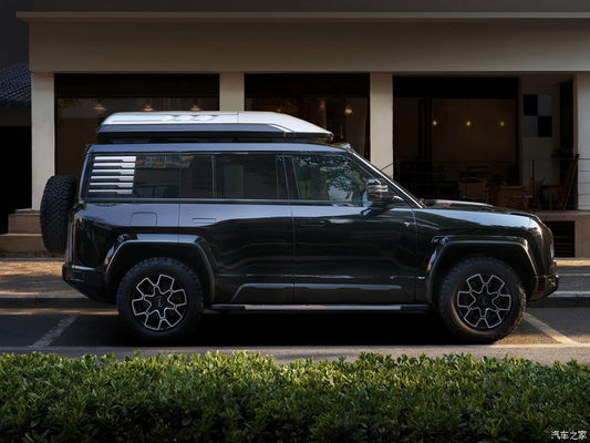पूर्व बिक्री 2024 बीजिंग ऑटो शो BYD यांगवांग U8 2024 लक्जरी ऑफ रोड वाहन 1197hp 4मोटर 4wd इलेक्ट्रिक कार Byd U8 हाइब्रिड