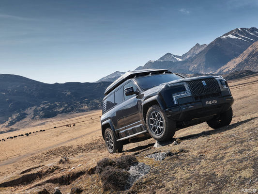 पूर्व बिक्री 2024 बीजिंग ऑटो शो BYD यांगवांग U8 2024 लक्जरी ऑफ रोड वाहन 1197hp 4मोटर 4wd इलेक्ट्रिक कार Byd U8 हाइब्रिड