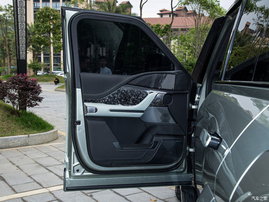 पूर्व बिक्री 2024 बीजिंग ऑटो शो BYD यांगवांग U8 2024 लक्जरी ऑफ रोड वाहन 1197hp 4मोटर 4wd इलेक्ट्रिक कार Byd U8 हाइब्रिड