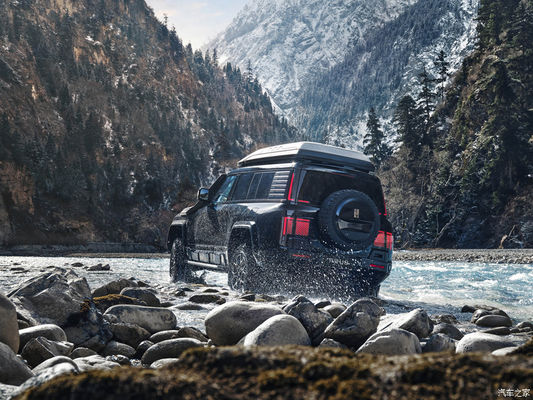 पूर्व बिक्री 2024 बीजिंग ऑटो शो BYD यांगवांग U8 2024 लक्जरी ऑफ रोड वाहन 1197hp 4मोटर 4wd इलेक्ट्रिक कार Byd U8 हाइब्रिड