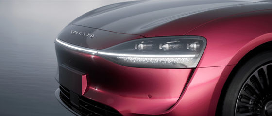 प्रीसेल हुआवेई & बीएआईसी स्टेलाटो एस9 शुद्ध इलेक्ट्रिक वाहन 4door/5seats सेडान 214km/h शीर्ष गति 227kw मोटरपावर नई ईवी कार