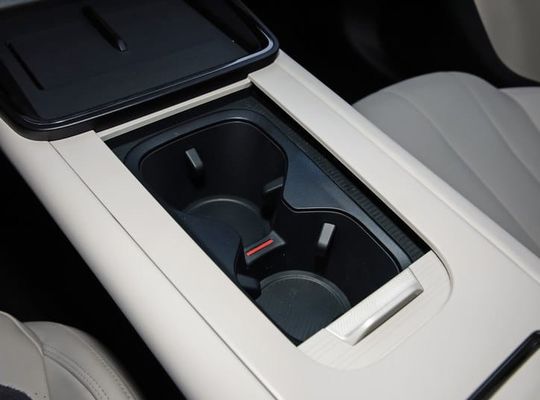 आज नवीनतम लांच किया गया LYNK& CO 07 EM-P 126km लंबी दूरी की प्रो PHEV 160 kW इलेक्ट्रिक मोटर & 350N.m टॉर्क नई ऊर्जा वाहन