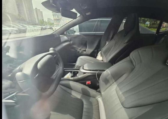 सबसे गर्म बीजिंग ऑटो शो Jiyue07 200kw मोटरपावर 27w;.S शुद्ध इलेक्ट्रिक कार शीर्ष गति के साथ 200km / h पर