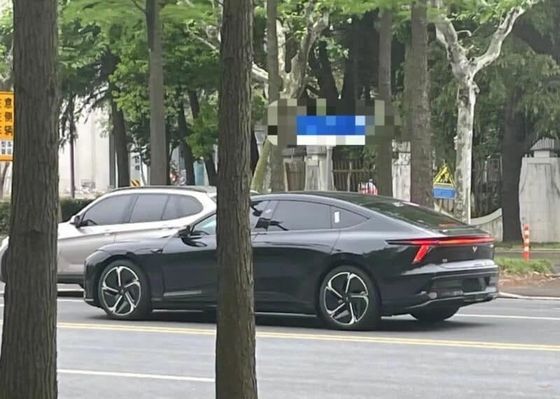 सबसे गर्म बीजिंग ऑटो शो Jiyue07 200kw मोटरपावर 27w;.S शुद्ध इलेक्ट्रिक कार शीर्ष गति के साथ 200km / h पर