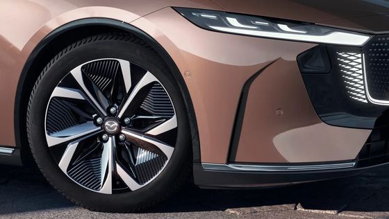 पहला शुद्ध इलेक्ट्रिक वाहन माज्दा EZ-6 एक चिकना रियर व्हील ड्राइव सेलोन है