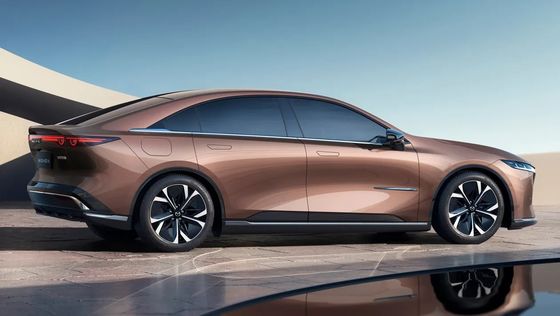 पहला शुद्ध इलेक्ट्रिक वाहन माज्दा EZ-6 एक चिकना रियर व्हील ड्राइव सेलोन है