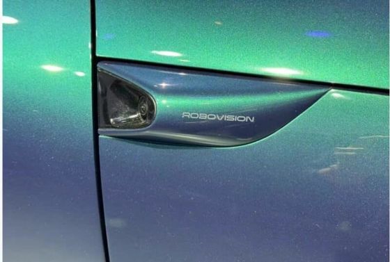 पूर्व-बिक्री जीली&बाइडू संयुक्त ब्रांड Jiyue07 200kw/271P.s मोटर शक्ति के साथ शुद्ध इलेक्ट्रिक वाहन 2WD ड्राइवट्रेन 4door/5seats