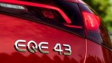 गर्म बिक्री इलेक्ट्रिक वाहन मर्सिडीज-बेंज EQE AMG 43 4MATIC 90.6kwh बैटरी 350kw/476P.s मोटर शक्ति के साथ 450 किमी रेंज