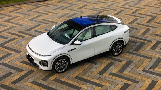 Xpeng G6 RWD Long Range Electric Vehicle SUV EV इलेक्ट्रिक कार 210kw की मोटर शक्ति के साथ RWD ड्राइविंग और 490km रेंज