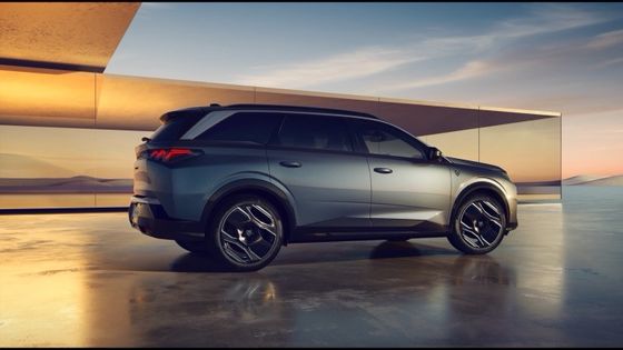 पूर्व बिक्री 2024 प्यूज़ो ई-5008 एसयूवी 500 किमी रेंज टॉपिंग 326 हॉर्स पावर (240 KW) डुअल मोटर AWD शुद्ध इलेक्ट्रिक वाहन