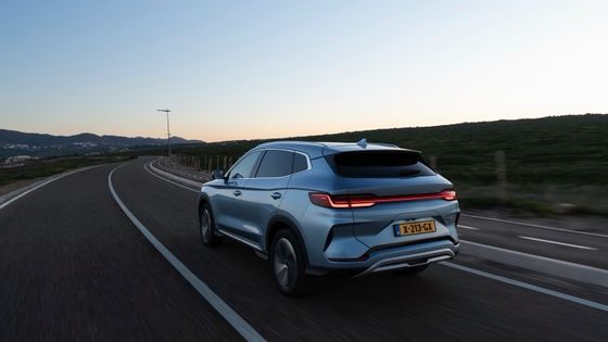 FWD 1.5L इंजन BYD SEAL U DM-i PHEV इलेक्ट्रिक कार इलेक्ट्रिक मोटर के साथ 18.3kwh बैटरी अधिकतम शक्ति 214bhp